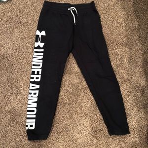 Women’s Under armour sweat pants size Medium